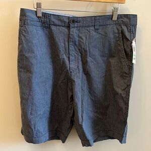 Charter Club Macy’s Men’s Shorts NWT Striped Blue Waist 34